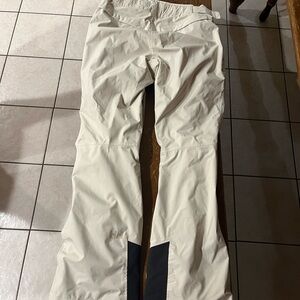 Helly Hansen Women’s Snow Pants - like new condition